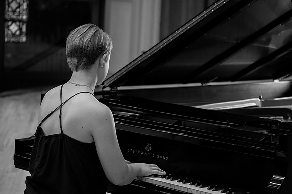bhostphoto_011_bw