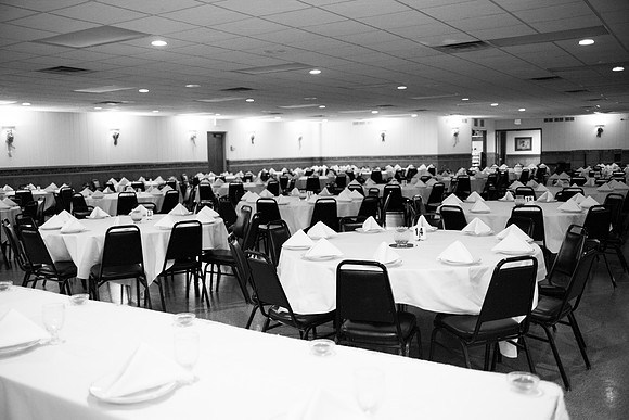 a_bhostphoto_241_bw