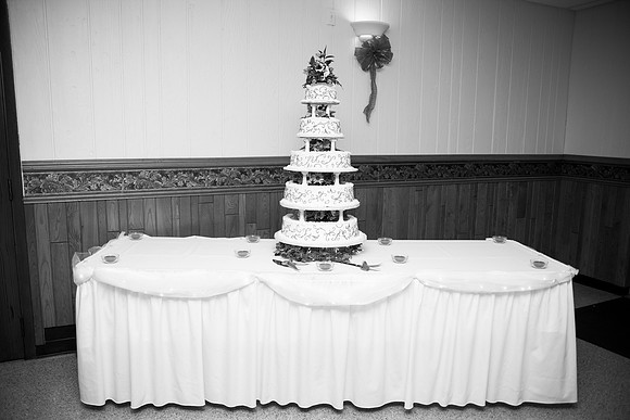 a_bhostphoto_252_bw
