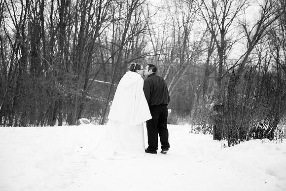a_bhostphoto_230_bw