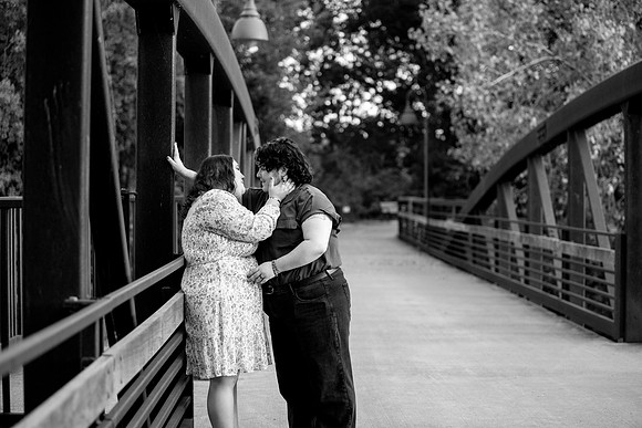 bhostphoto_192_bw