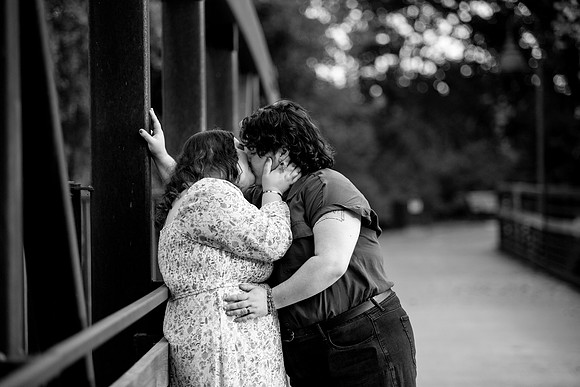 bhostphoto_190_bw