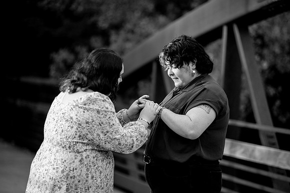 bhostphoto_100_bw