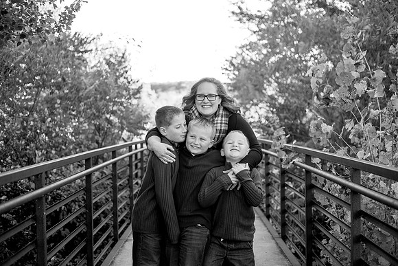 bhostphoto_008_bw