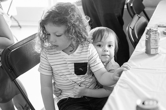 bhostphoto_150_bw