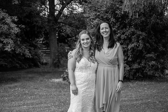 bhostphoto_270_bw