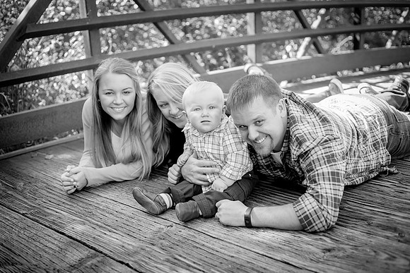 bhostphoto_320_bw