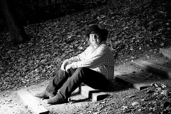 bhostphoto_008_bw