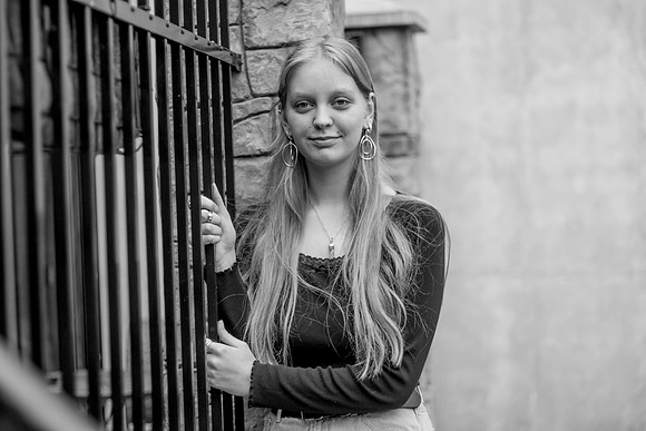 bhostphoto_030_1_bw