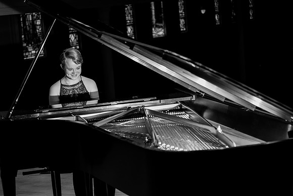 bhostphoto_017_bw