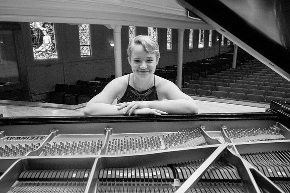 bhostphoto_027_bw