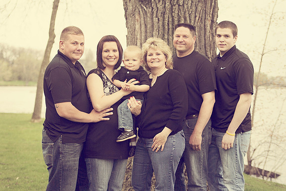 Family_032 small