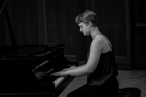 bhostphoto_002_bw