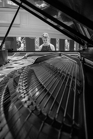 bhostphoto_022_bw
