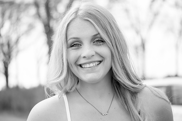 bhostphoto_001_bw