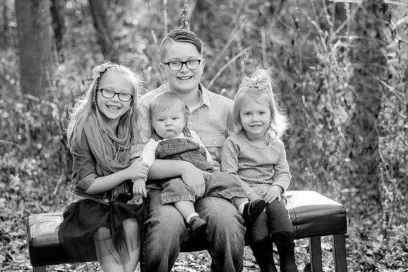 bhostphoto_225_bw