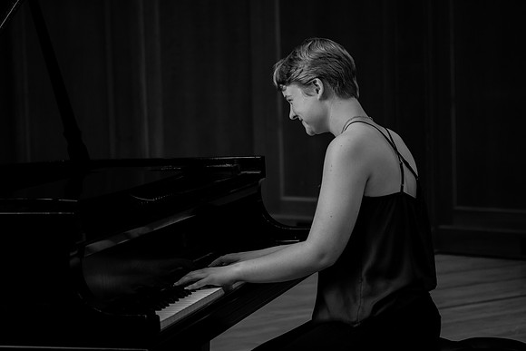 bhostphoto_003_bw