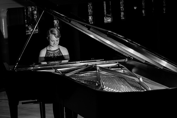 bhostphoto_018_bw