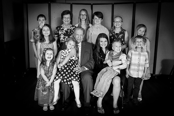 bhostphoto_005_v_BW