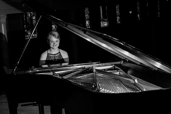 bhostphoto_019_bw