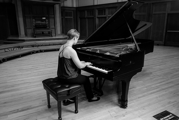 bhostphoto_030_bw