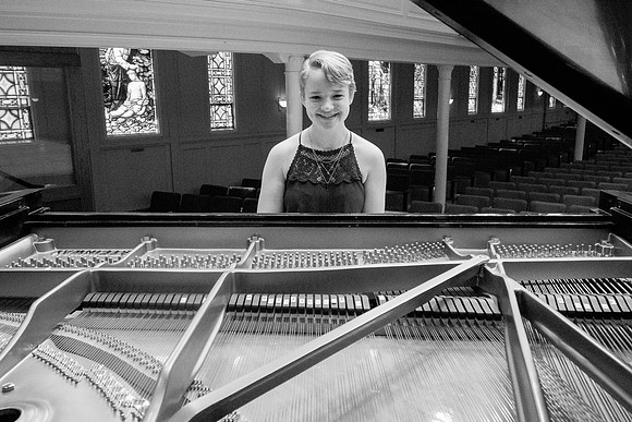 bhostphoto_025_bw